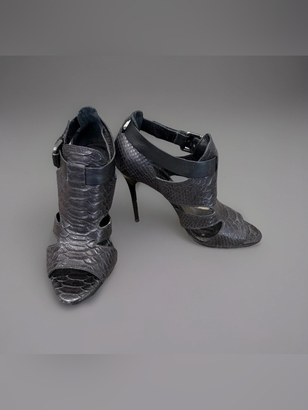 Women’s BCBG MaxAzria Black Leather Open Toe Heels - Size 6.5/36.5